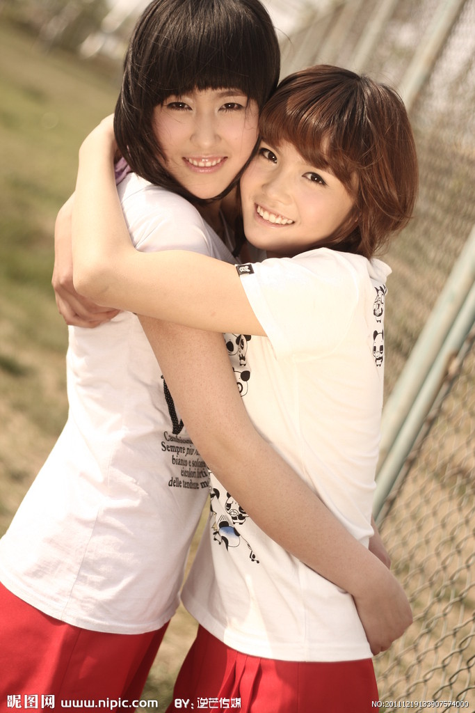 玛美的臀部溪谷