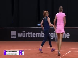 《2021WTA斯图加特站》第2021-04-25期2021WTA斯图加特站女单半决赛 哈勒普vs萨巴伦卡 英文录播